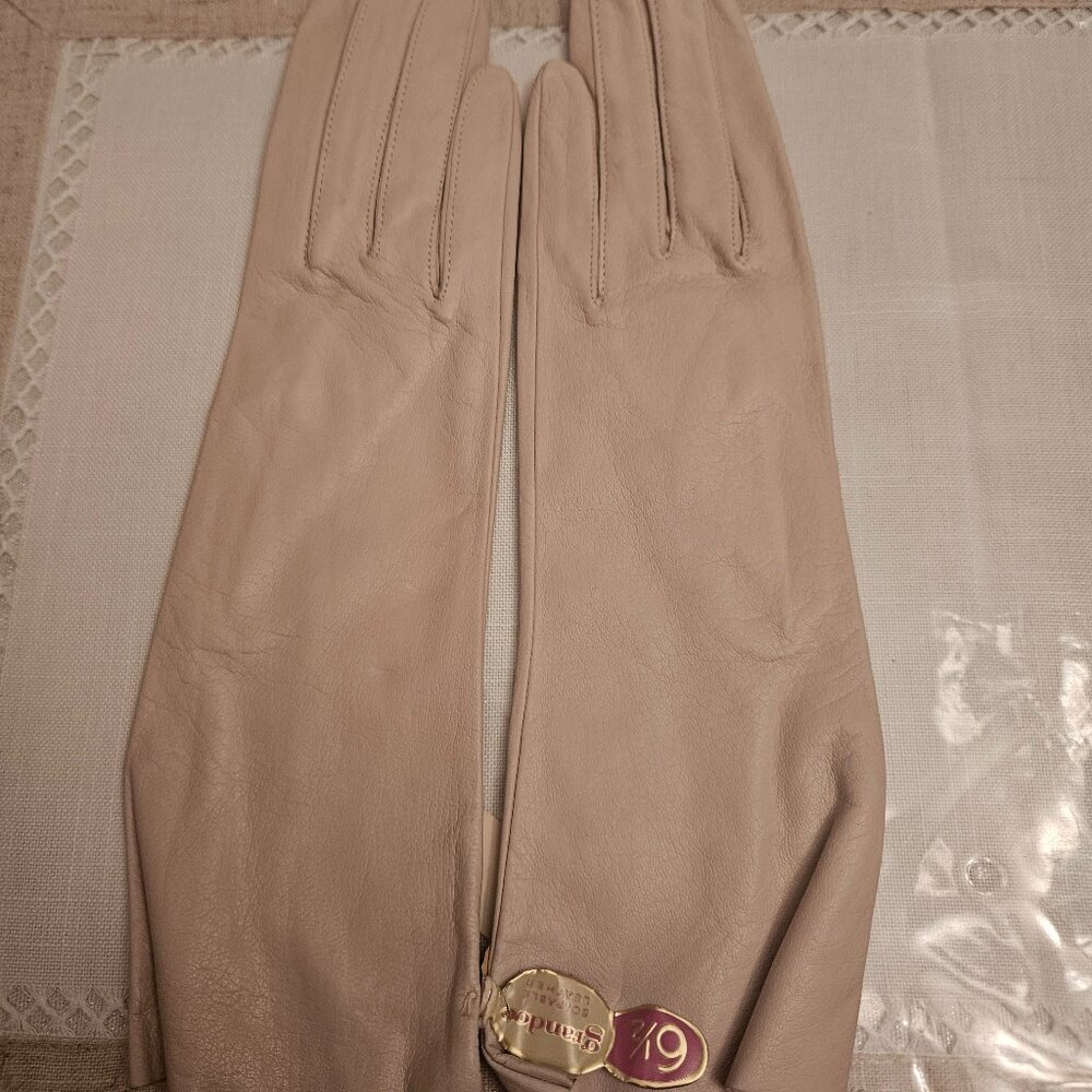 NWT Vintage Ivory Leather Driving Gloves